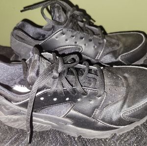 Nike Huarache Women's 7.5